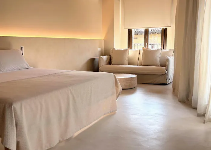Les Clarisses Boutique Hotel
